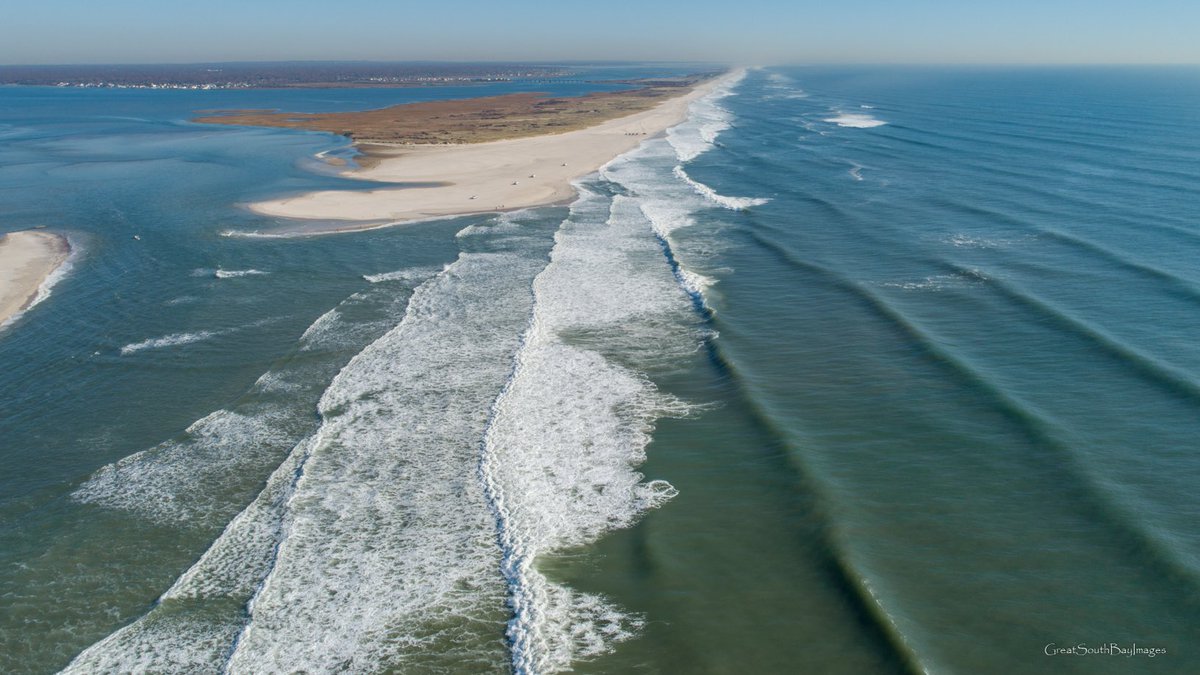 GSBImagesMBusch's tweet photo. Nice swells rolling into #oldinlet this morning- hopefully breaking down the new bar that could close it. #stormhour @DJIGlobal @SamanthaAugeri @hoffmanrich @News12LI https://t.co/D04Mh2Q0sb