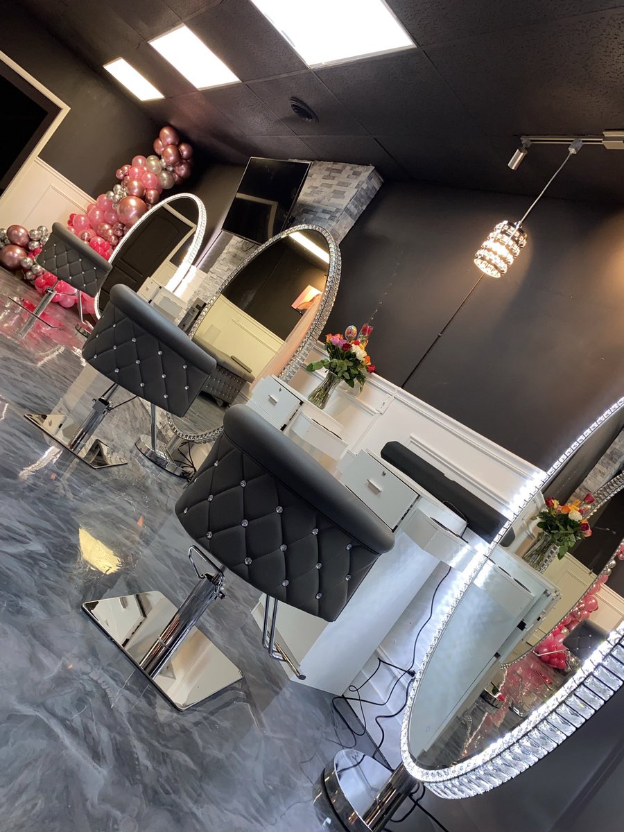dopeassgirl__'s tweet photo. Introducing Black Dymonds Beauty Bar. 😍 1 LASH/BROW SPACE AVAILABLE &amp; 1 BOOTH AVAILABLE FOR RENT! TAG YOUR LASH TECHS &amp; HAIR STYLISTS💕 #Chicago https://t.co/k7MDEF4Imw