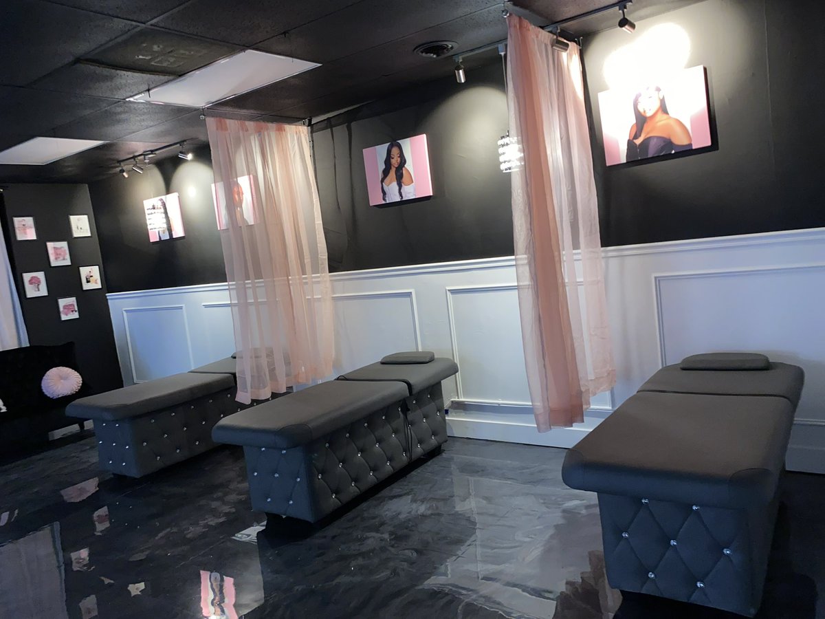 dopeassgirl__'s tweet photo. Introducing Black Dymonds Beauty Bar. 😍 1 LASH/BROW SPACE AVAILABLE &amp; 1 BOOTH AVAILABLE FOR RENT! TAG YOUR LASH TECHS &amp; HAIR STYLISTS💕 #Chicago https://t.co/k7MDEF4Imw