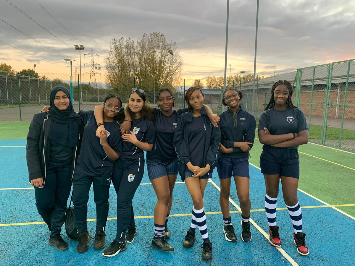 ChobhamacadPE's tweet photo. Our y9 &amp; 10 @chobhamacademy netball students back in action! They thoroughly enjoyed their fixture against Langdon Academy today! #participation #schoolsport #netballislife https://t.co/rWBbnmUteT