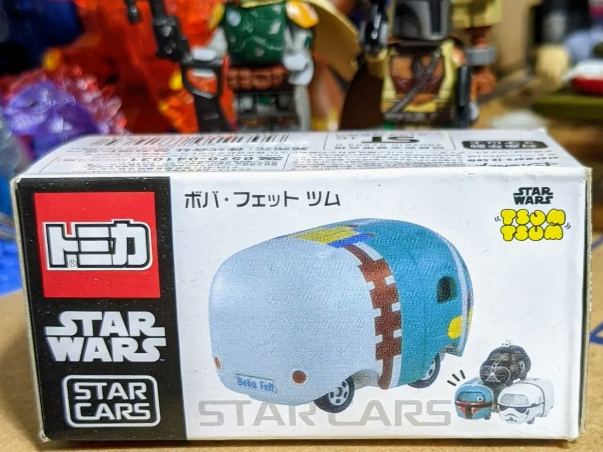 randall1127's tweet photo. I finally got him in. My Takara-, Tomy Boba Fett Tsum Tsum car! He is so cool. And will go with my other Boba Fett diecast I have in my collection.
These are shots of the box!
#takara #Tomy #TakaraTomy #StarWars #TsumTsum #CharacterCar #DustyAtticToyShow #BobaFettFanClub https://t.co/l51WHnaI49