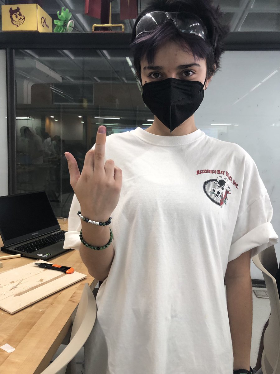 hamzasteam's tweet photo. big rip for mia. first injury of the semester😩😰😰😥😓😓😨 
f’s in the chat for mia pls -valarie😵 https://t.co/gjspYJibwI