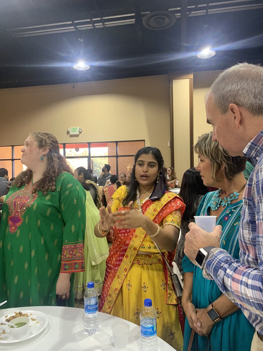 teachvt1's tweet photo. We had so much fun learning about Diwali. Thank you for inviting your teachers to celebrate with you. @MetroSchools @TGLibrary https://t.co/6engPOjews
