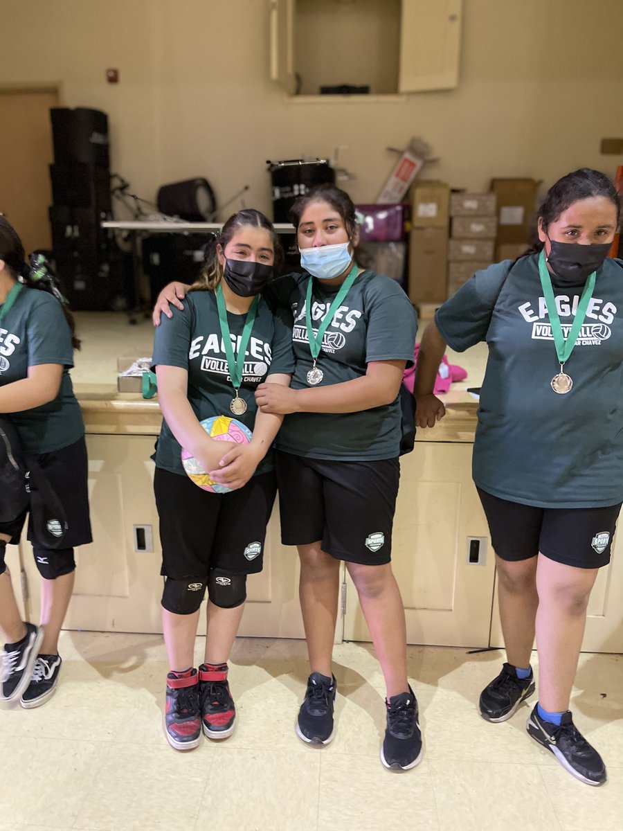 AlisalUSD's tweet photo. Congratulations, Alisal USD athletes! @3Rscholars  placed 1st flag football at Saturday's tournament. @BardinSchool were 2nd, @dr_loyalions 3rd. In volleyball, @e_steinbeck was 1st, @Go_ChavezEagles  and @VRBEagles 3rd. Great job, everyone! You make us #AlisalStrong #AlisalFuerte https://t.co/ulLNjMTlCw