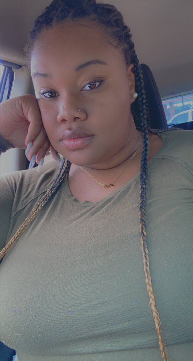 __KELSii's tweet photo. *Smize* ✨✨ https://t.co/cKPxWRi9A0