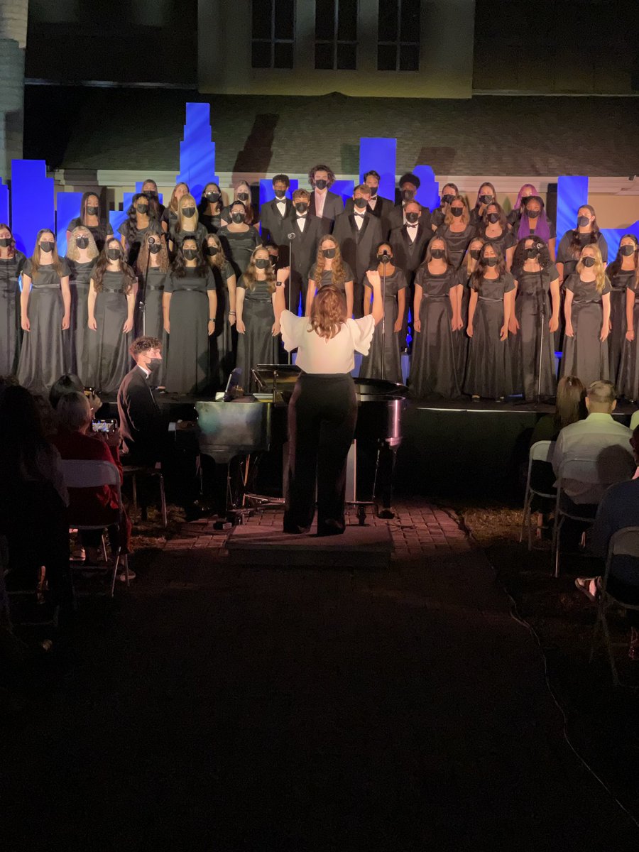 MillerpPaul's tweet photo. Fantastic choir concert this evening, outdoors with wonderful weather! @NBFineArts @NBPSEagles https://t.co/wQQHVCMZqt