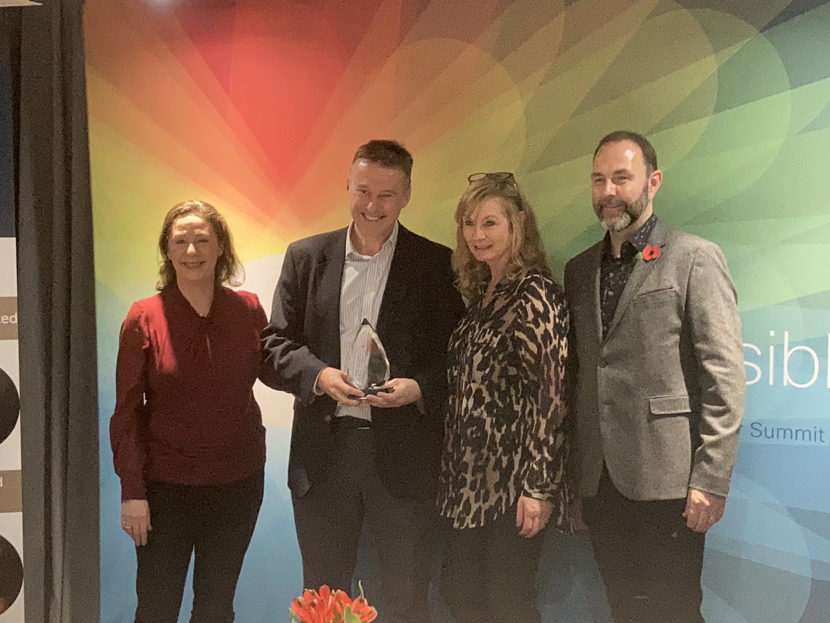 Darren Booth tweet media