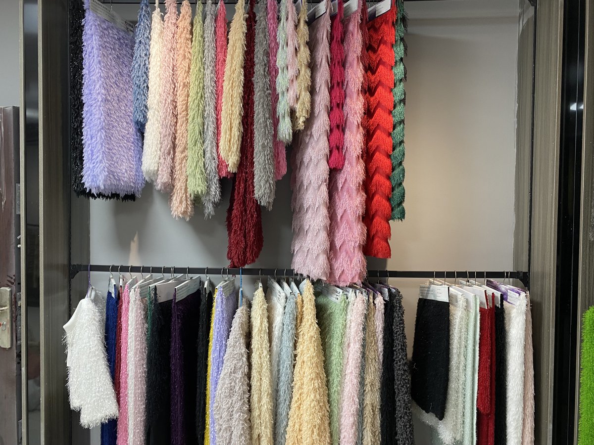yisilksunny's tweet image. Factory directly Stuffed plush fabric, sherpa fabric, fleece fabric, cashmere fabric, by the middle yard 100%polyester garment fabric fleece fabric #microfiber #polyesterfiber #garmentsupplier #sherpa #cashmere #fleece #fabric #fashiondesign #chinafactory #beauty