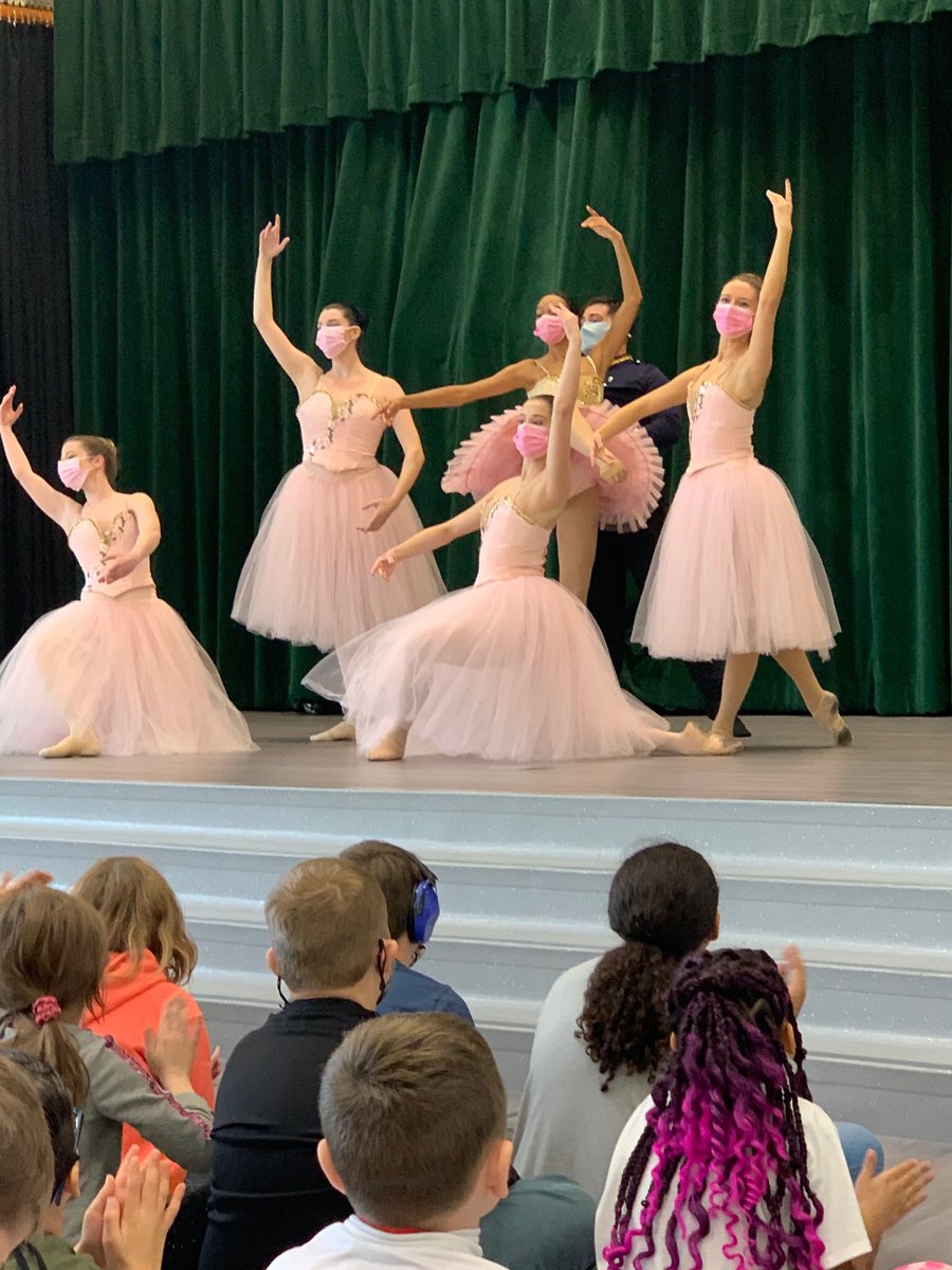 dever_tina's tweet photo. The North Point Ballet group performed parts of the Nutcracker at Powers today! #MrsHammod3rd #AmherstComets #Powers3rd https://t.co/LgG8qhLzCS