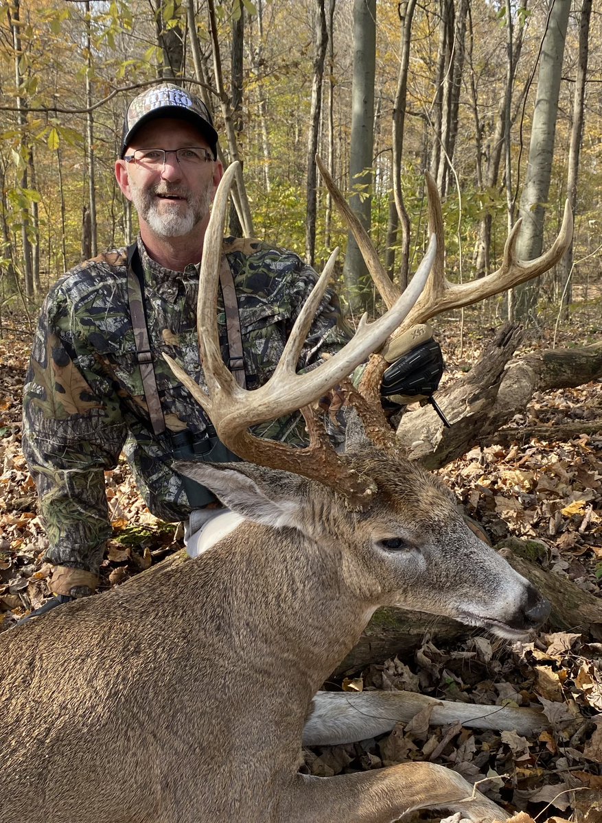 EricBufordHall's tweet photo. Big bucks in the Buckeye state! #oldrowoutdoors #ravincrossbows https://t.co/7NU4CA5vqb
