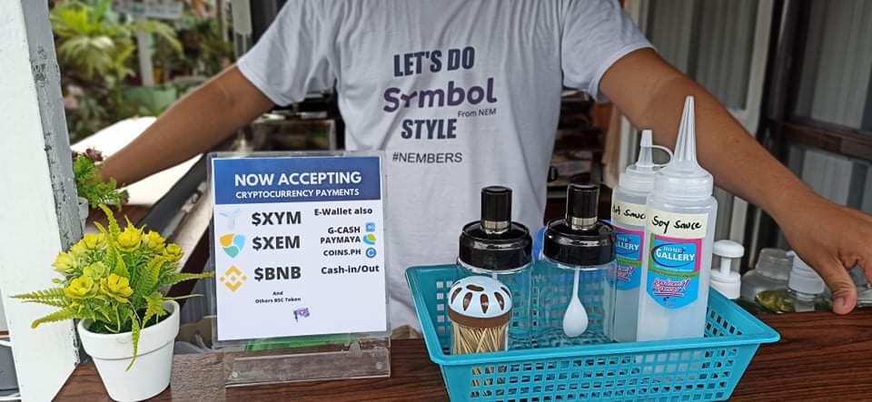 aquino_aquino13's tweet photo. Another way of awareness how crypto can use as payment, here in our small Milk tea and fried noodle Kiosk.. crypto lover's of $XYM $XEM #BNB  accepted 😎.

#Symbol #Nem #Binance
#CryptoPH 🇵🇭 https://t.co/BcfDtZDLUh