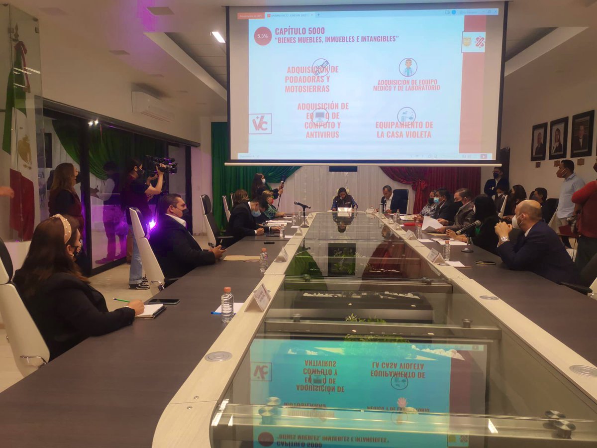 evelyn_parraA's tweet photo. Llevamos a cabo la Primera Sesión Extraordinaria del Concejo, en la que, por unanimidad, aprobamos el Anteproyecto de Egresos y Programa Operativo Anual de la @A_VCarranza para el #EjercicioFiscal 2022.

#EvelynParraAlcaldesa
#LaExperienciaContinúa
#ConcejoVC https://t.co/uj9sGdwIgG