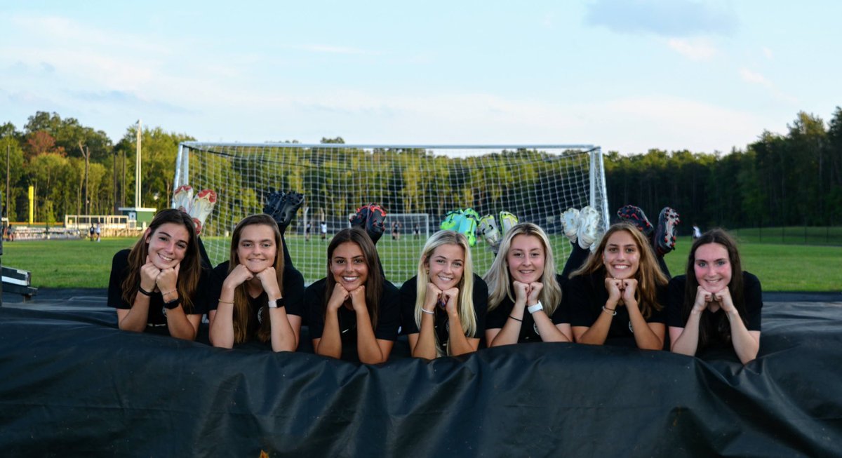 Didn’t go the way we hoped tonight, lost in pk’s 4-3 @ Potomac School in the NVIS semifinals. But I ❤️these young ladies! Great leaders who helped build the future of our program! Thank you SO MUCH Seniors!! You Rock!!🗿ELE!💕Thnx for all you’ve done!!!🤗