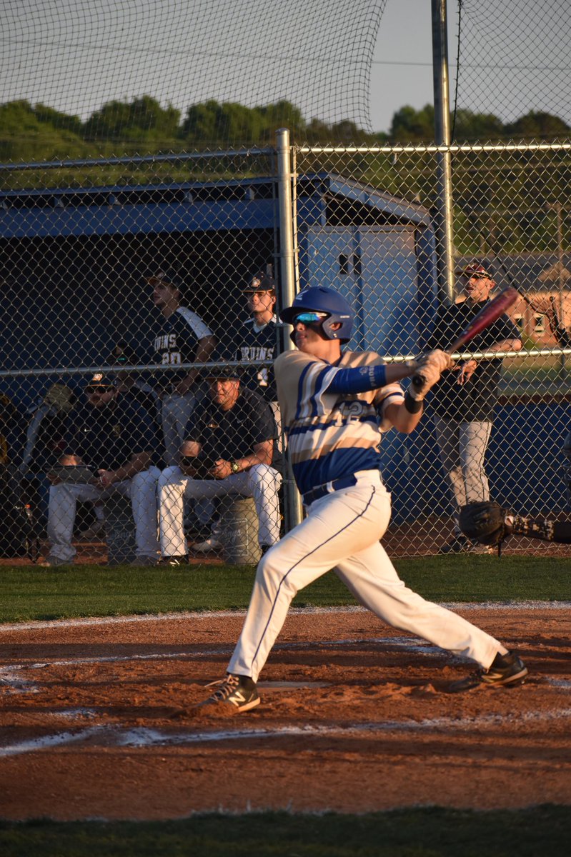 SmallBraden's tweet photo. #lancem #JucoBandit @diamondprospect @LegacyBaseball5 @abeisbolcoach @HalBagwell @CoachJRob12 @JasonColson40 @elite9_baseball @ILHS_Sports @jkeller_10 https://t.co/RIdZvz4m7l