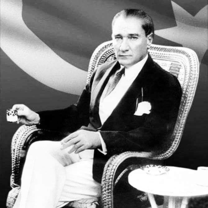 Cumhuriyetimizin kurucusu Gazi Mustafa Kemal ATATÜRK’ ü vefatının 83. yılında sevgi, saygı, minnet ve rahmetle anıyoruz. Ruhu şad olsun.
#10kasım 
#ataturk