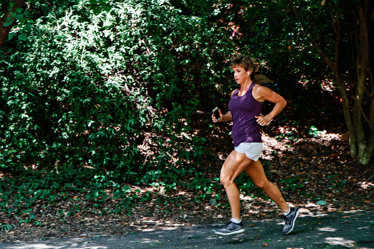 FITRADIO's tweet photo. #TipTuesday courtesy of our own @pam_sherman_perfectbalanceguru! Here are her top 3 tips for staying physically and emotionally well:
1. Listen to my body.
2. Slow down.
3. Be kind to yourself every single day.
#FITRADIOLife https://t.co/LlClEEY6IL