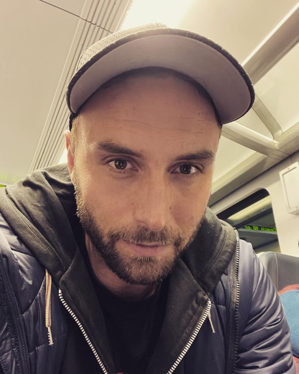 MZelmerlowNL's tweet photo. #Repost @manszelmerlow on Instagram
...
Day 1 of ALBUM #insertname
A big YAY!
Coming 2022 https://t.co/qXg1rZxzIv