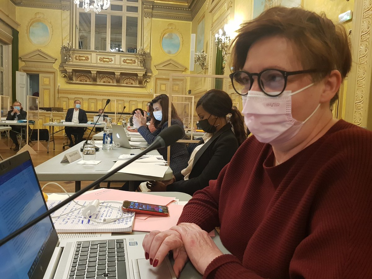 generations_P19's tweet image. Au #CAP19 nous avons présenté le vœu de @75_generations en soutien aux travailleuses sociales et travailleurs sociaux à @Paris19e et à Paris. Adopté !