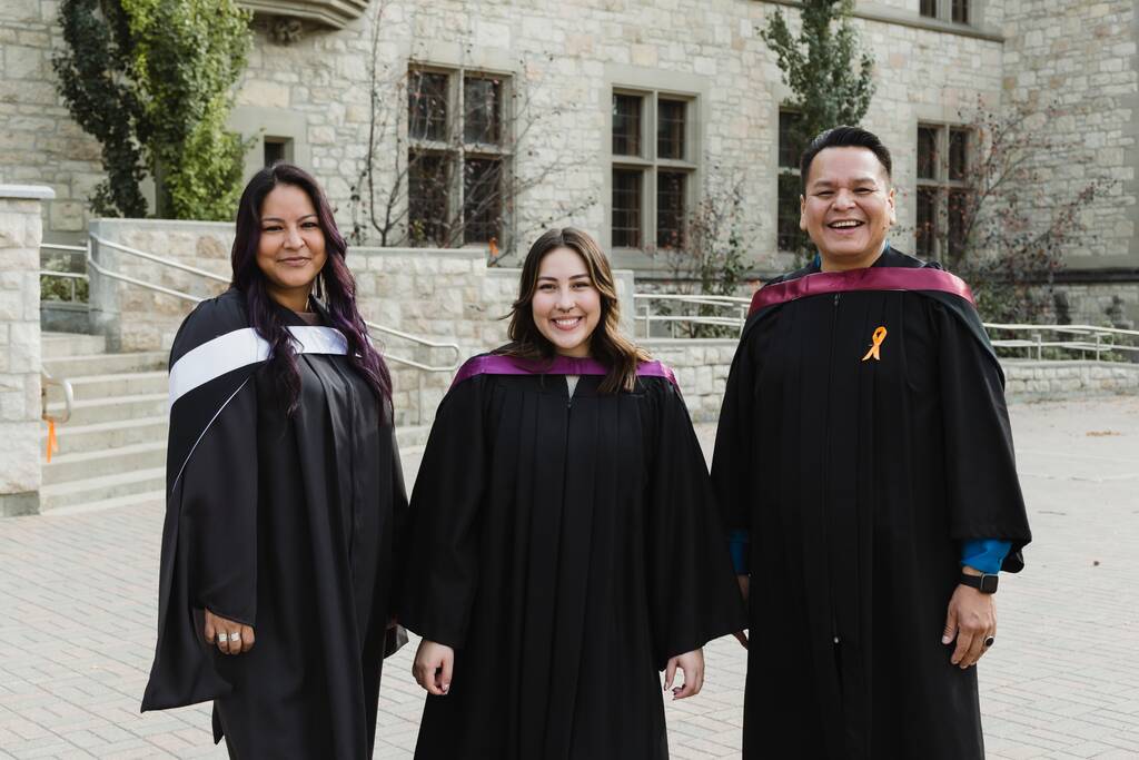 usask's tweet image. We can’t wait to celebrate with you: Tomorrow, Nov. 10 at 9 am, two graduation celebration videos and messages from the heads of each college and school will be released on our #USaskClassOf2021 website. Join us in celebrating our #USask graduates. bit.ly/2ReusLq