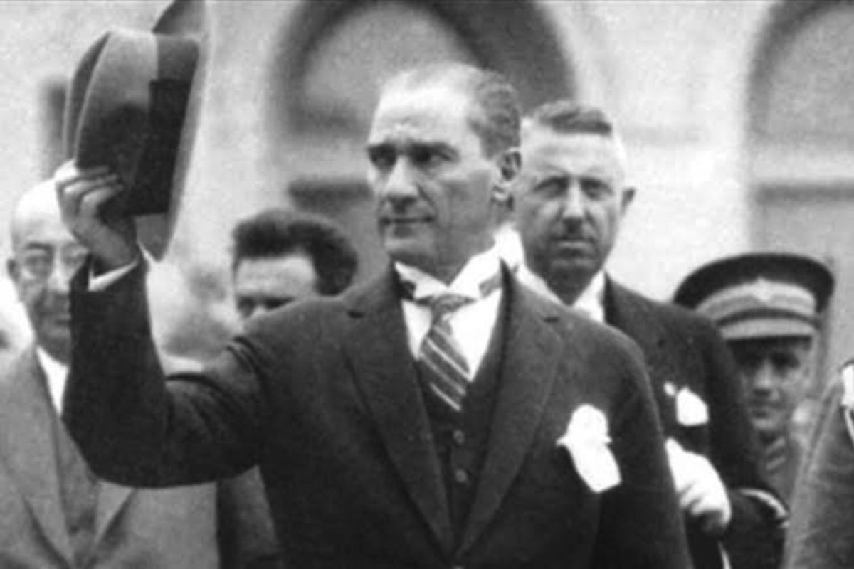 Bugün, yarın ve daima ♾
#10Kasim1938 #MustafaKemalAtatürk