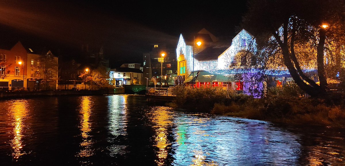 Marie_Casserly's tweet photo. That Christmas feeling #Sligo #LoveSligo #SoonBeChristmas #Christmas2021 #Ireland https://t.co/BOpq6XetNY
