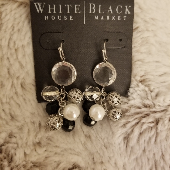 oblivionbliss23's tweet photo. So good I had to share! Check out all the items I'm loving on @Poshmarkapp #poshmark #fashion #style #shopmycloset #fabletics #saywhat #whitehouseblackmarket: https://t.co/6xFT45bpS7 https://t.co/P4nrfI6jW6