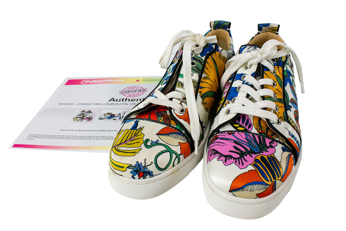 Onlinegoodwill's tweet photo. All of this and more... online! 💻

Check out our latest drop of items at #OnlineGoodwill - your purchases are helping fuel the #nonprofit mission of @giveit2goodwill: changing lives through education, training and employment. Bid now! https://t.co/L5okuZaRQi https://t.co/cGRZ6QXfVF