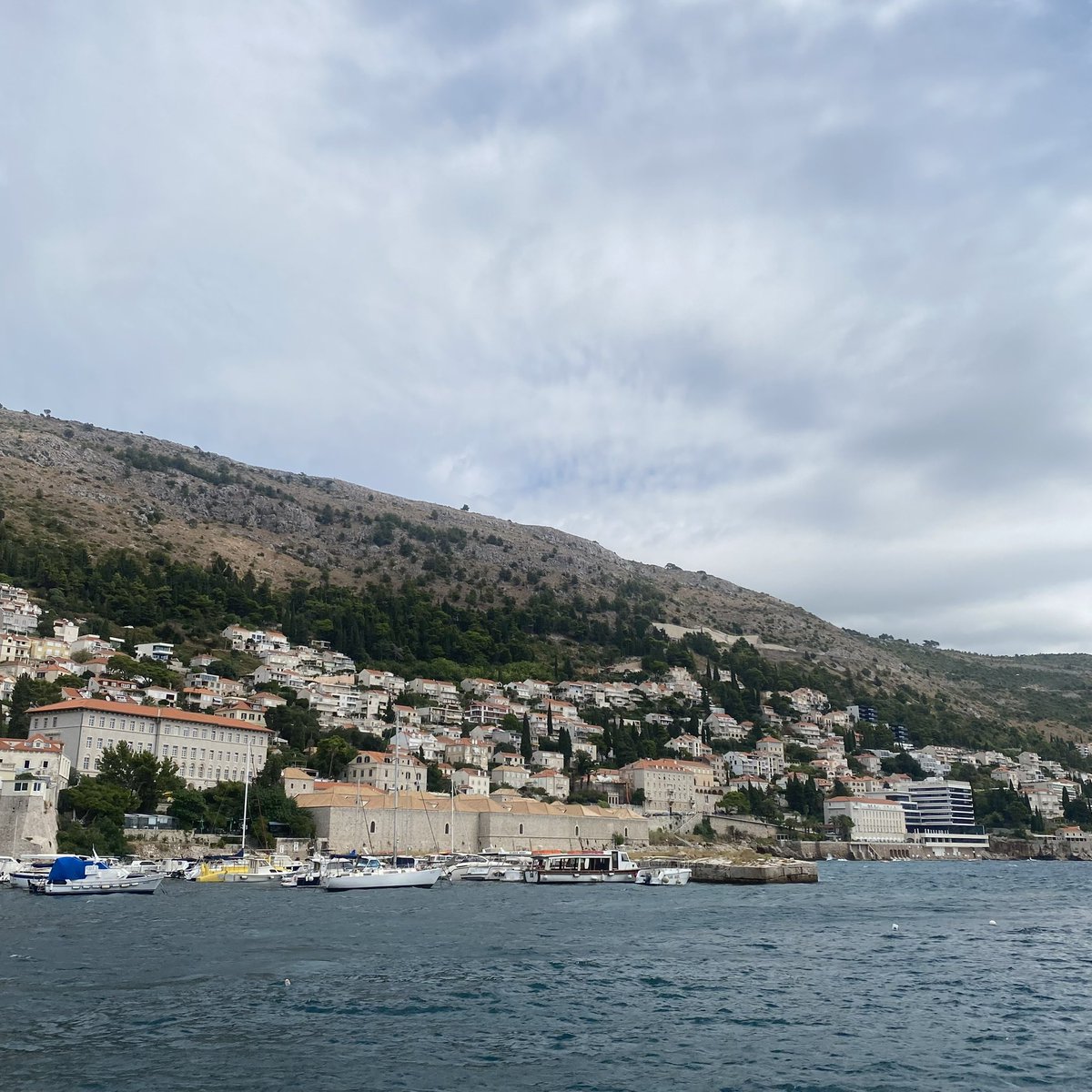 bidaiatraveler's tweet photo. 🌄Dubrovnik, un lugar con grandes panorámicas 🥰🥰
#COMM21 #sol #playa #paisajes https://t.co/0QWJFGZKHZ