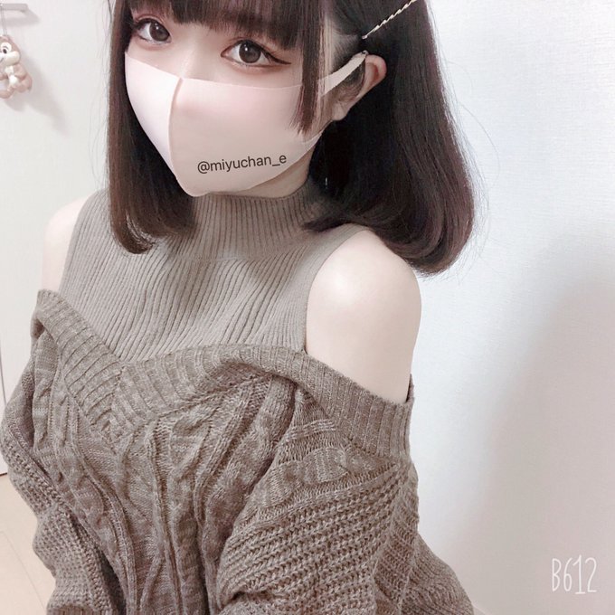 おはようございます️☀️.&deg; 2日遅れのいいおっぱいの日投稿 💓 https://t.co/3Ud3It149l<a href="/tag/%E8%84%9A%E3%83%95%E3%82%A7%E3%83%81"class="tags"><span>#脚フェチ</span></a><a href="/tag/%E8%B6%B3%E3%83%95%E3%82%A7%E3%83%81"class="tags"><span>#足フェチ</span></a>