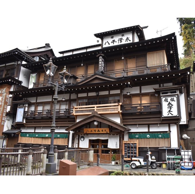 KirieTatsuya's tweet photo. #切り絵　#永澤平八　#銀山温泉　#大正ロマン https://t.co/xP8KHQJ1LQ