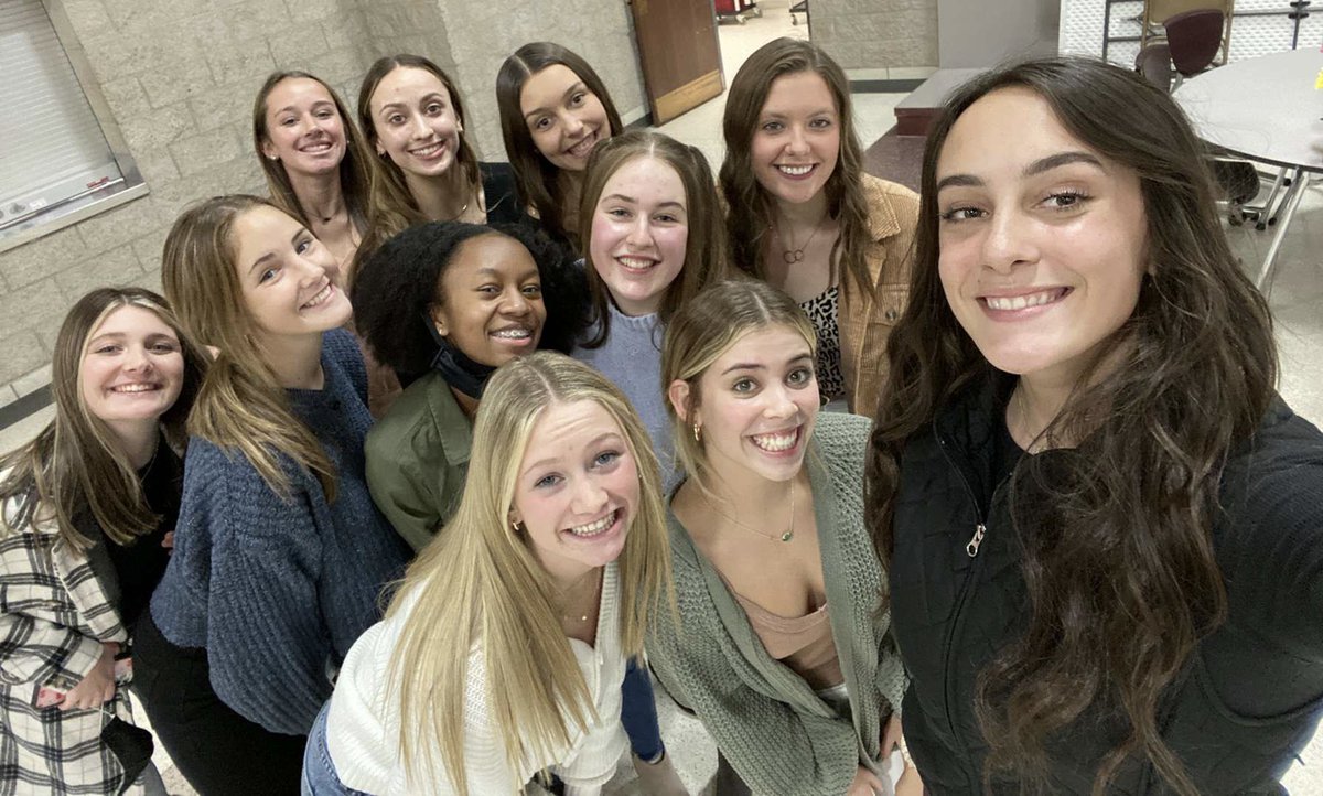 The Mighty Maroons celebrated the 2021 season last night! As voted on by her teammates, a big congrats to Blue Collar award winner- Tori King, Most Improved Player- Madison Hankammer, and Most Valuable Player- Elise Gibson! Congrats to everyone on a fun season! #bwathletics