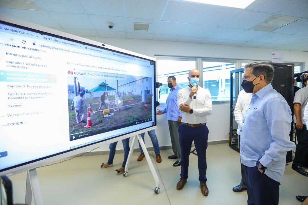 Reconocemos los logros alcanzados del ITSE, entre ellos, la creación de la Escuela Digital Academia Huawei. En nombre de Panamá, agradezco Huawei por este valioso aporte. #UnidosLoHacemos