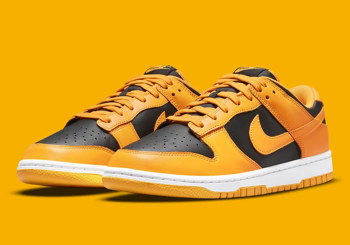 SneakerNews's tweet photo. The Nike Dunk Low 'Goldenrod' is finally set to release on 11/17: https://t.co/sYUiUefITc https://t.co/GwT59T0BeN