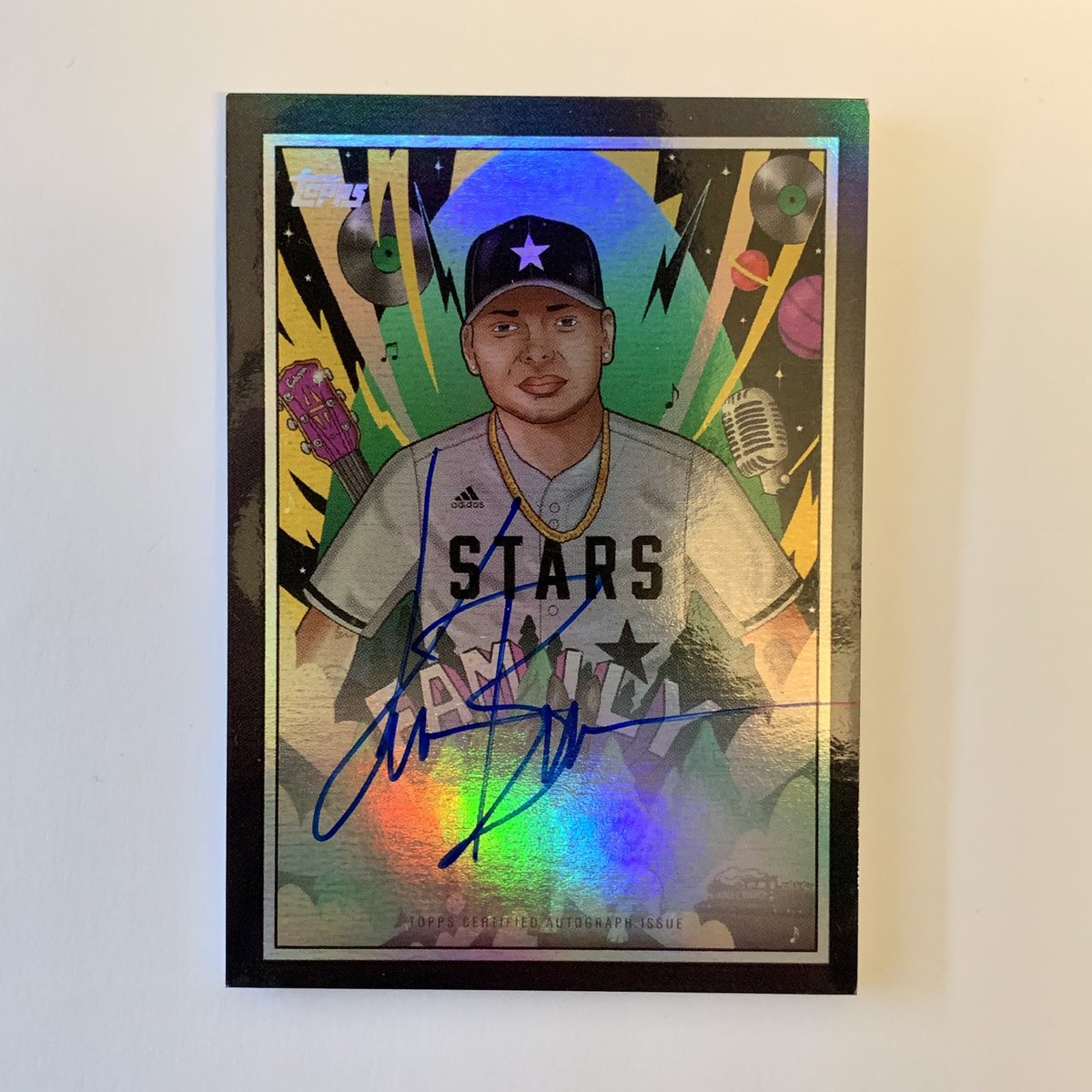 NashvilleStars's tweet photo. GIVEAWAY #2: An AUTOGRAPHED @kanebrown @Topps Rookie Card!

To enter (each counts as one entry): 1) LIKE this tweet, 2) REPLY to this tweet with your favorite song of Kane’s, 3) RT this tweet

*Must be following @NashvilleStars to be eligible.

Artwork by: @Danvillageart https://t.co/bsmzMoHdfS