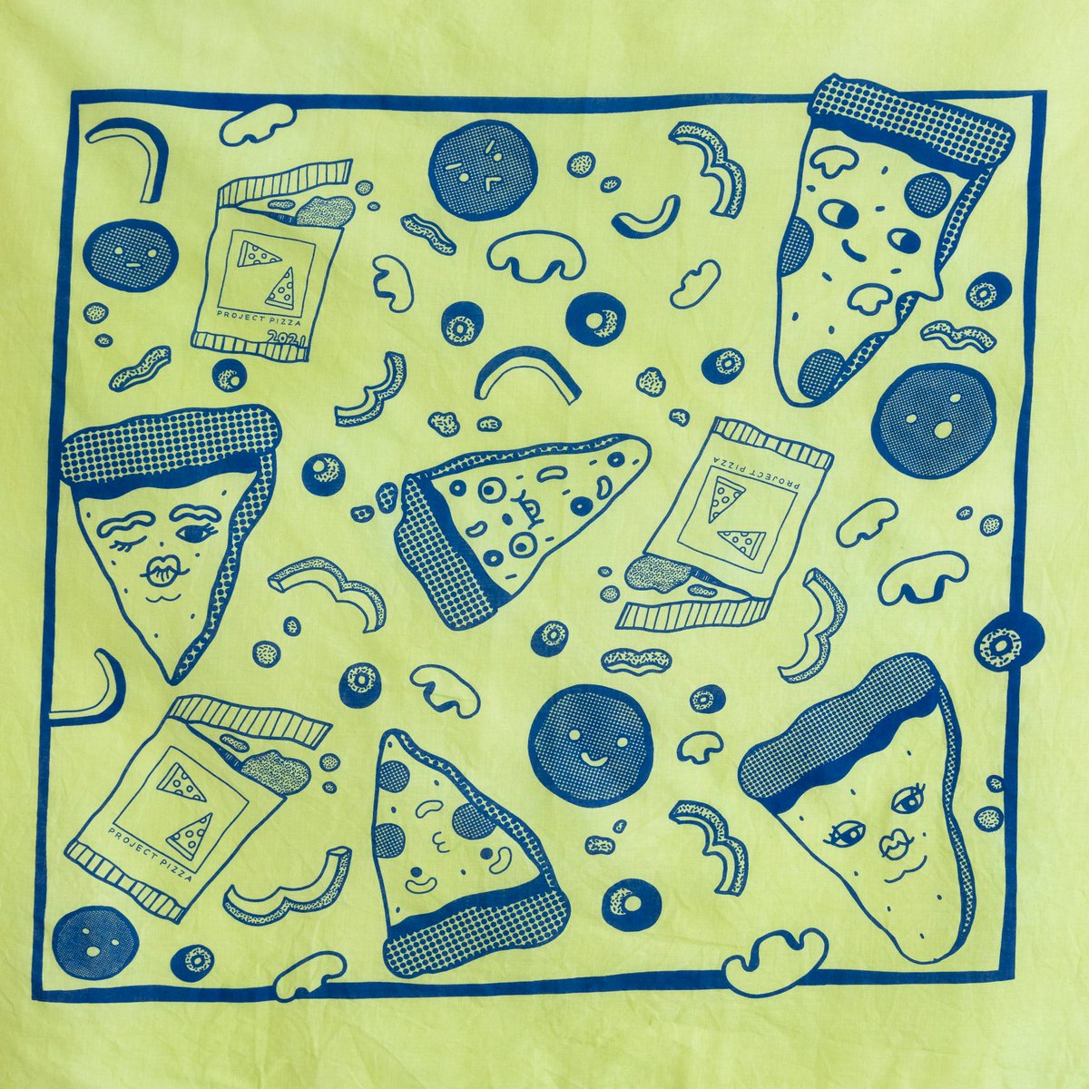 sawdustbear's tweet image. More about #ProjectPizza2021. 

We have new bandana designs from @fruitypeeebles, @jeffzugale and @MintRaine. They are HAND-DYED by my and @thatcalliecat&apos;s hands to match the designs. They are soft.

Online: 11/12-11/14, starts Fri noon.
IRL: 11/13, 10am-2pm, Food Forward HQ