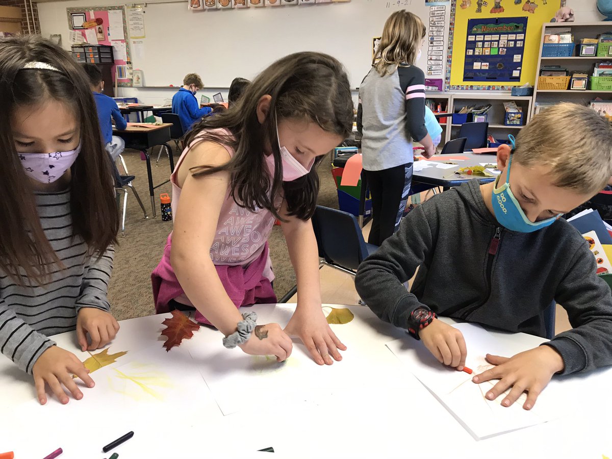 sgavin34's tweet photo. Exploring fall on a nature walk and learning how to make beautiful leaf rubbings! #winfield34 https://t.co/F7rlN5uQSL