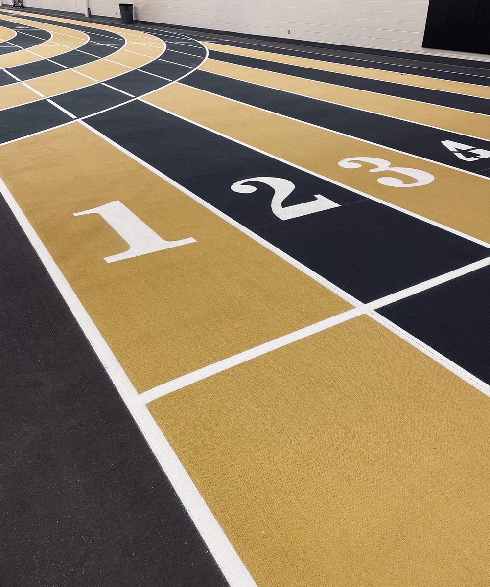 wscwildcats's tweet photo. Out with the red. 

In with the black &amp; gold. 

Still putting on the finishing touches but the new indoor track is 👌🏻. https://t.co/a8LVgR3pvZ