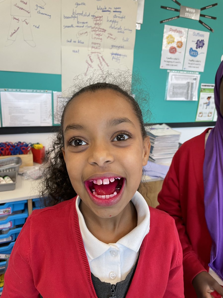 shakespeareLS9's tweet photo. When we’re learning about the human digestive system there’s only one place to start… following our visit from Mariam the dental hygienist, we have been investigating plaque in our mouths and have taken home a tooth brush and toothpaste to keep up the brushing! #keeponbrushing https://t.co/TOgO04eEGS