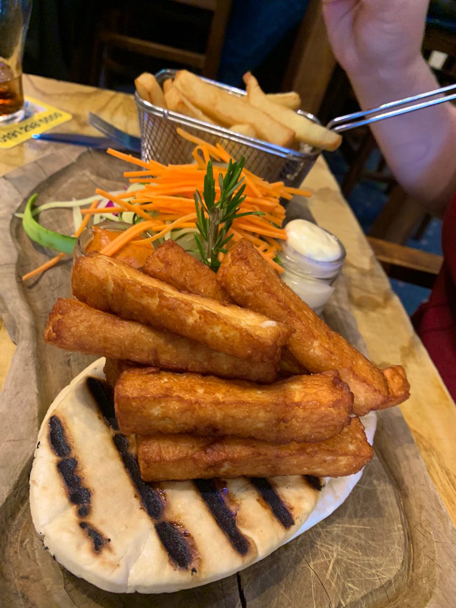 BestFoodInToon's tweet photo. Meant to post this over the weekend - unbelievable pub lunch at @BlueBellJesmond on Saturday. We went for the halloumi platter and the classic burger - both an absolute treat. 10/10. https://t.co/v7ldXfnNgt