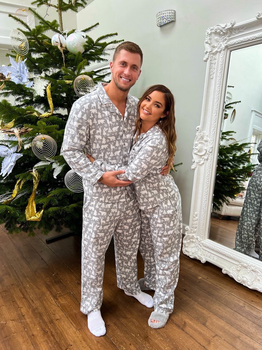 inthestyleUK's tweet photo. Brand NEW @jacquelineMjos ‘Family Christmas PJ’s Collection’ launches Sunday at 7pm exclusively via the app!🎄❤️Download the app now ahead of the launch and stay tuned for more sneak peeks over the next few days…👀✨

https://t.co/f8UqPhhsfG https://t.co/J9gQbIScDg