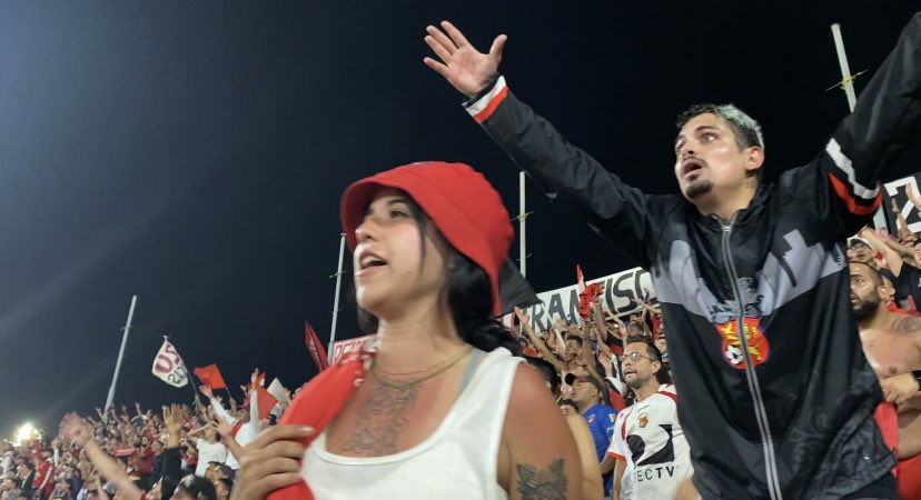 JordanFlorit's tweet photo. I find the prevalence of bucket hats among Venezuelan football fans very curious. Nice to see a bit of English football culture make it over here (correct me if I’m wrong on the origin). https://t.co/HnZJX1wfh5