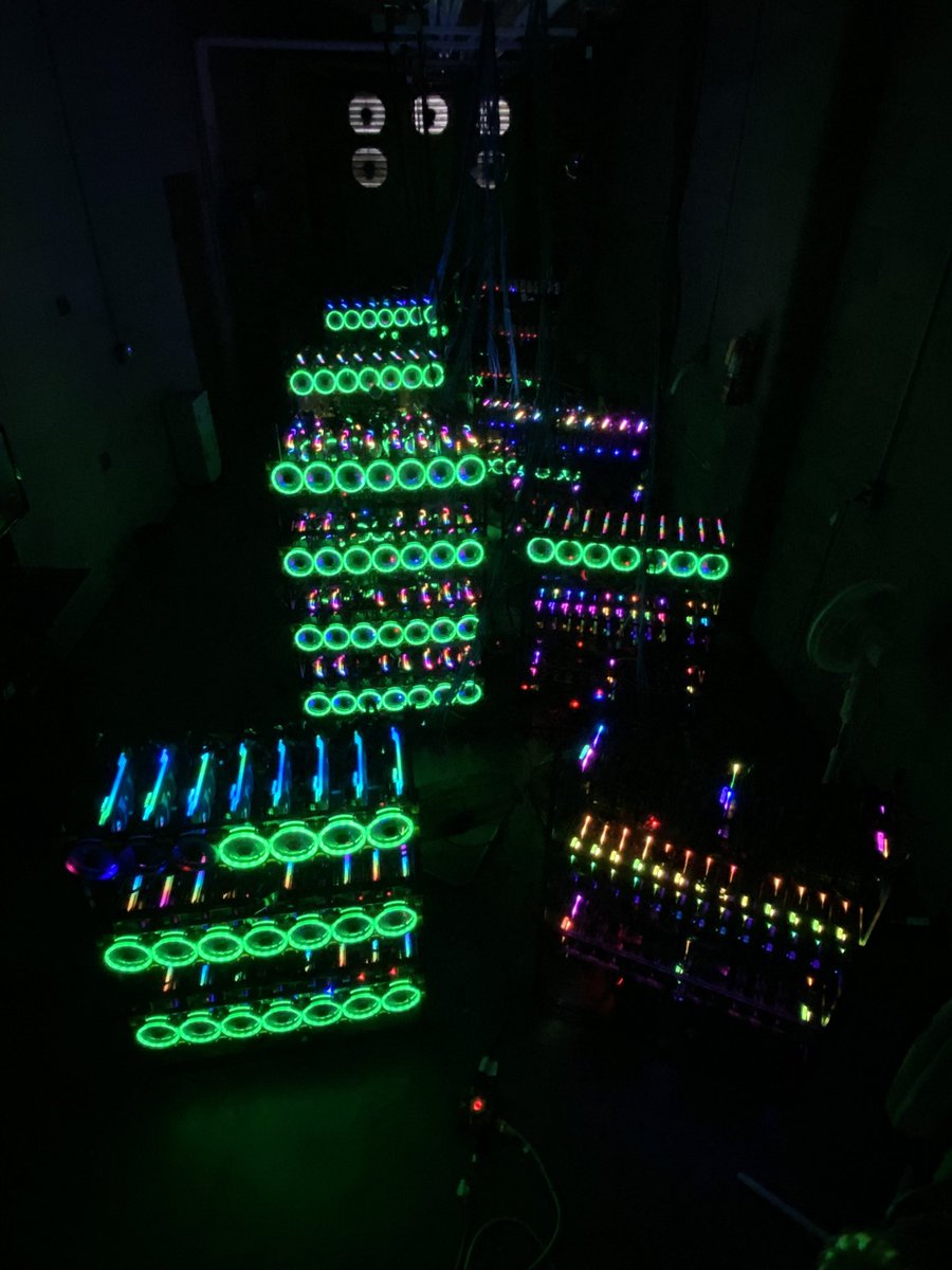 TheMine1500's tweet photo. Needed a green vibe for a bit.. #gpuporn #miningporn #cryptomining #mining #hashrate #gpus #gpu #NVIDIA #ravencoin #ethereum #themine #goodtimes (looks like I need to do some stack organizing) https://t.co/irYIXmSRu3