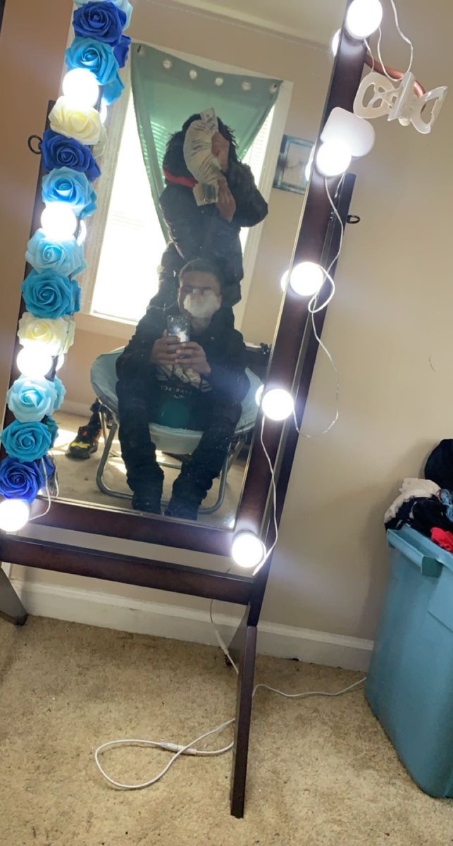 WassupTrai's tweet photo. Every since oct 3rd I been mentally lost. I lost all love for everything n life, I used to love doing good knowin I’m paving a way now it’s like f*** it.I’m just so depressed I can’t think str8,Everything going down hill n it feels I can’t do nun abt it. Rec help me out plz😞😞 https://t.co/Bt3yS7EweL