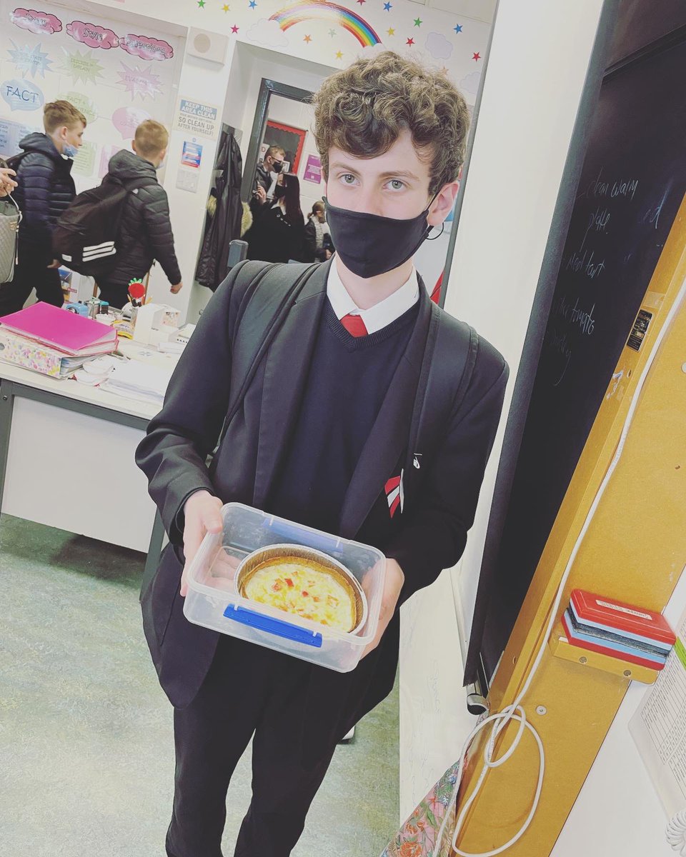 BraesHE's tweet photo. S3 have been making Quiche 🥧 #BraesHE #BraesHWB #homeeconomics #homeec #practicalcookery #foodlessons #healthandwellbeing #skillsforlife #lifeskills #transferableskills #timemanagement #confidentlearners #organisationalskills #falkirkschools https://t.co/CY9CkgWKPZ