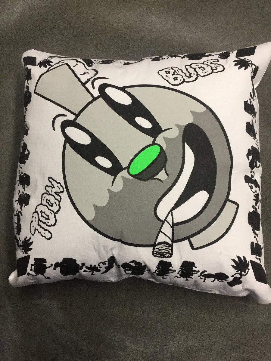 Toonbuds1's tweet photo. Perfect place for the midnight toker to lay their head. New Release!! Toonbuds Bongo Pillow ๐ Check out https://t.co/UKnq2sMBCq to get yours today #toonbudsbongo #brand #boston #artist #adultcartoon #ogcharacters #creativity #art #cartoonist #pillow #merch https://t.co/Eph3qHTMGe