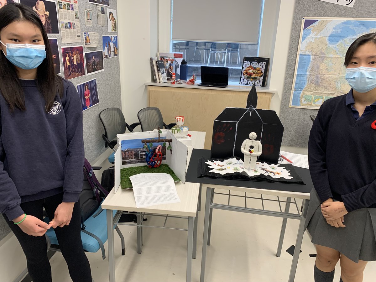 ICErgaio's tweet photo. Today our ICE students showcased their "Reconciliation Installation" projects, creating art pieces to address the TRC's Calls to Action and work towards reconciliation. It was inspiring to walk through the "gallery" and see such unique and creative pieces! #ICEwrites #yorklearns https://t.co/jXJLnkukkm