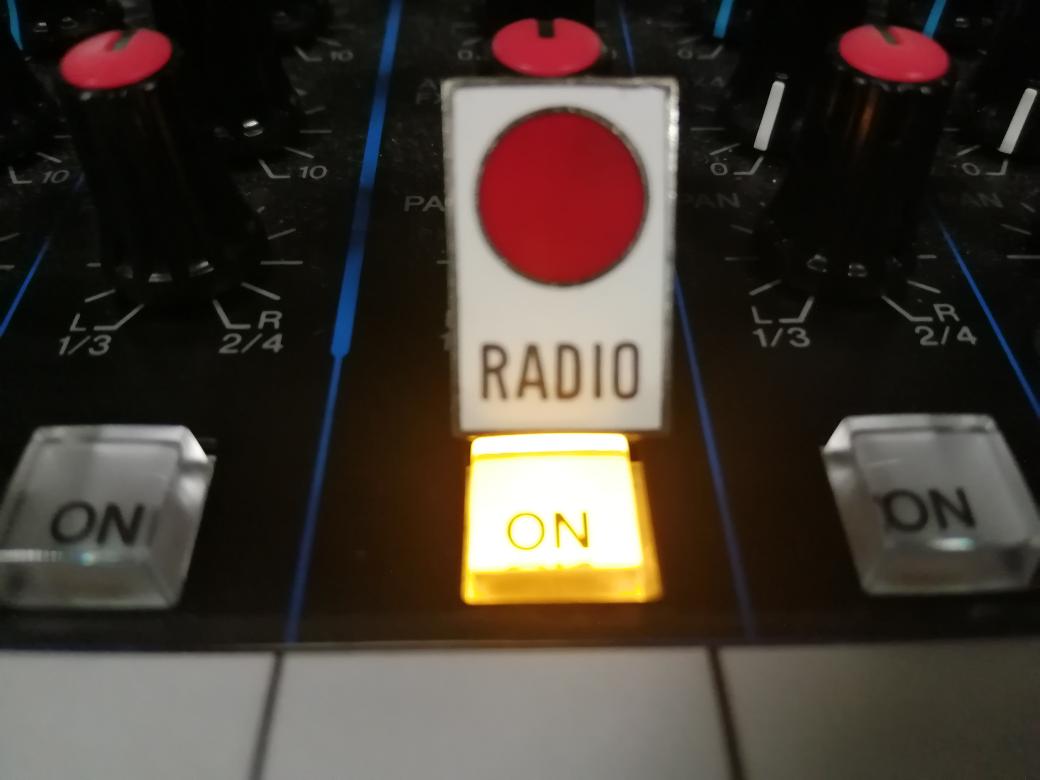 lauraen917fm's tweet photo. En Amecameca 🌋 ya esperamos nuestra #rebanada #virtual del #pastel 🎂 de Lore y Pepe... 
Feliz #aniversario @yextravagancias https://t.co/ZAnkLVB2Ju