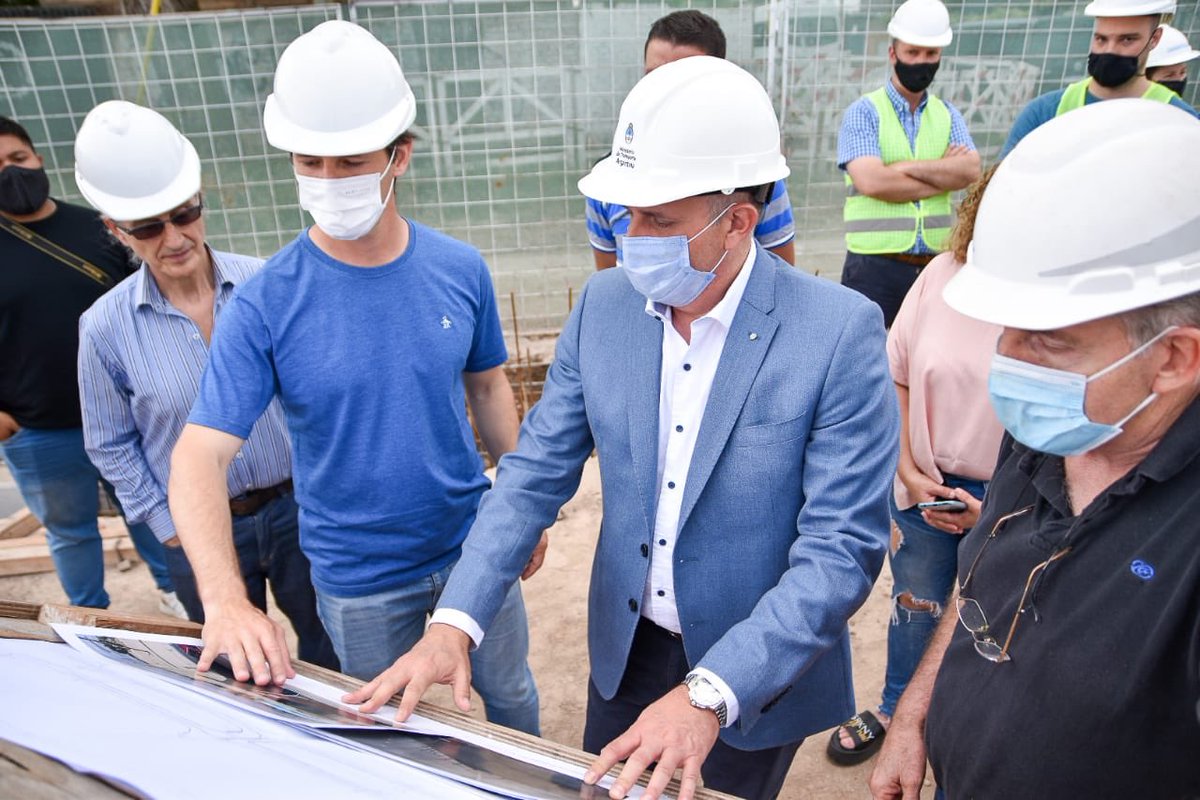 🚆Junto a <a href="/AlexisGuerrera/">Alexis Guerrera</a> visitamos los trabajos que se están llevando adelante en la Obra del Paso Bajo Nivel de la calle Bolivia, y las tareas que se extienden sobre la calle Suipacha y Carola Lorenzini en Alejandro Korn.