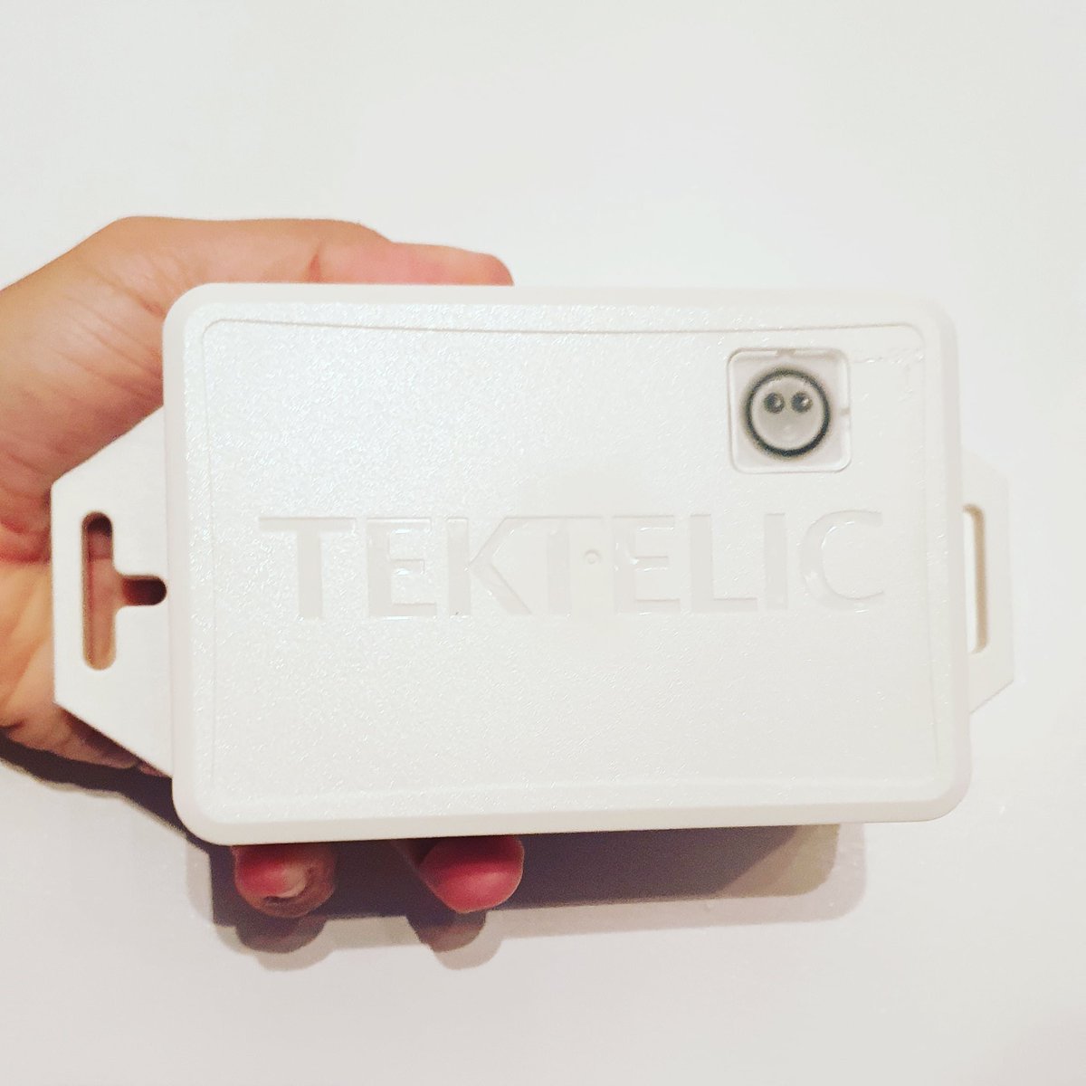 _Ali_Hosseini_'s tweet photo. Just received a new #LoRaWAN Industrial Tracker from our partner @tektelic! Can't wait to test it out with #Ginjer and our tracking app #uFind 🤓.
@LoRaAlliance @senraco #IoT #iotplatform #analytics #tracking #LPWAN #logistics #tech #LoRa https://t.co/VRTDY7q13y