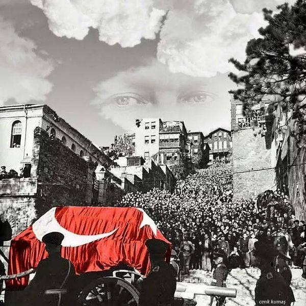 alperozzn's tweet photo. Özlemle, minnetle, sevgiyle... #Atamİzindeyiz https://t.co/iMPtW0cY4g